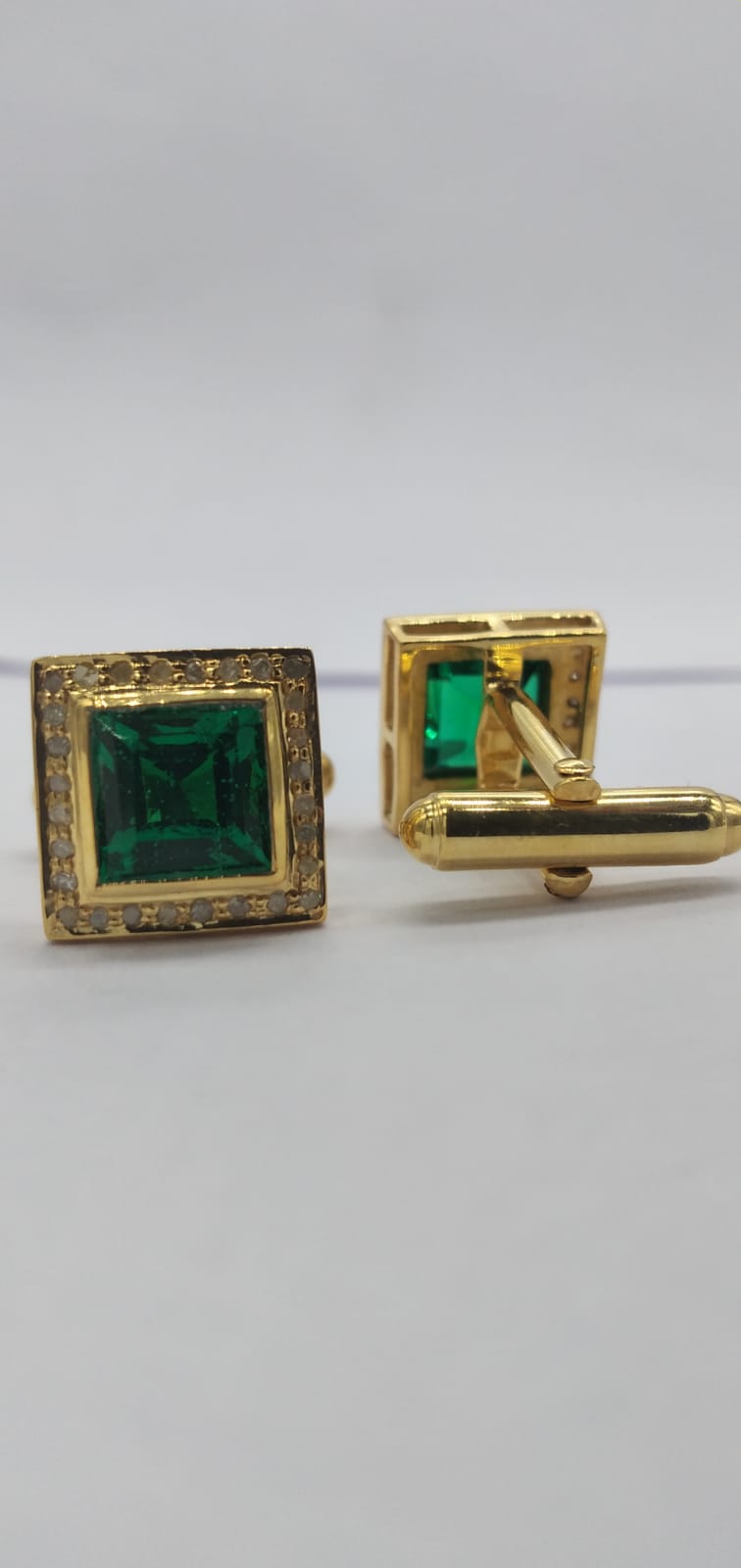 Labmade emerald Cufflink